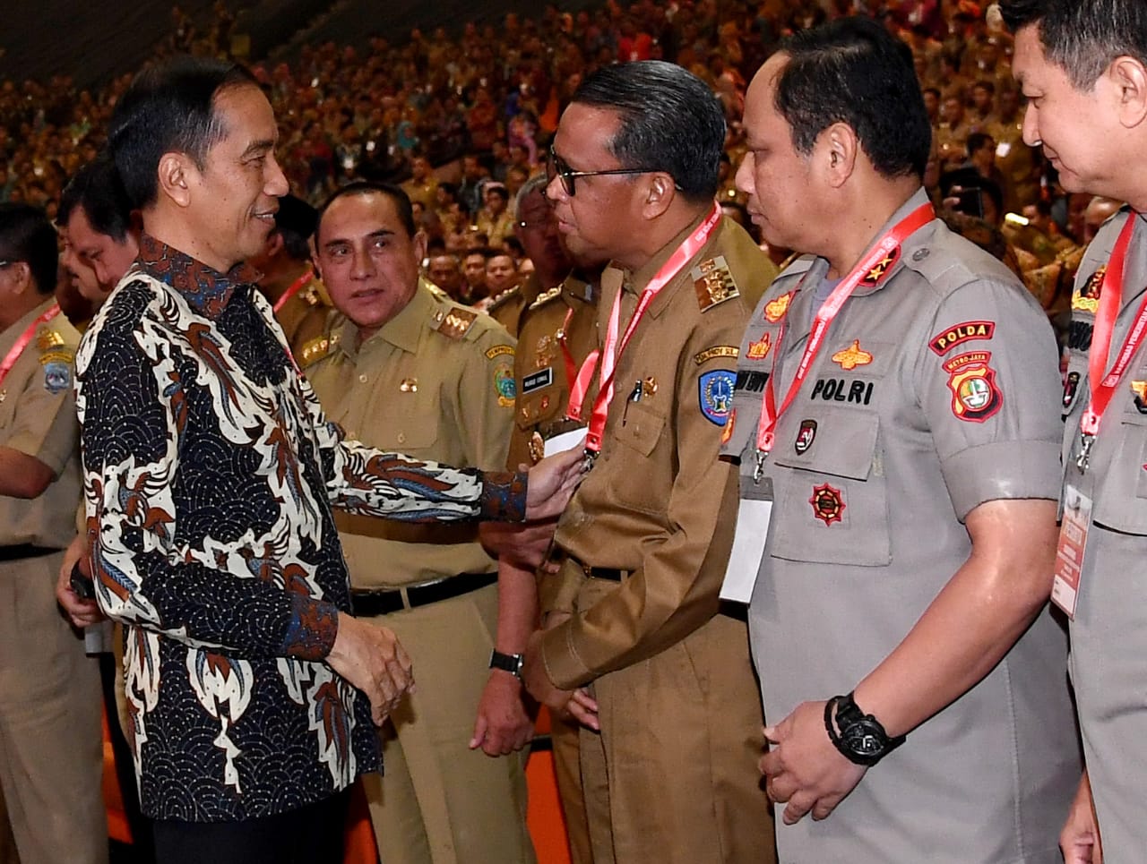 Presiden Jokowi soal penyelesaian lelang barang dan jasa